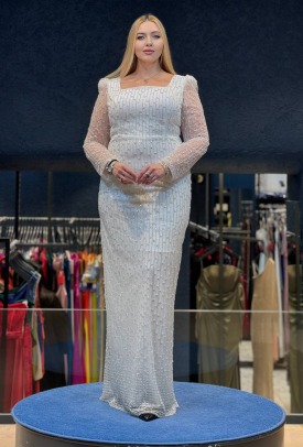 Beyaz Uzun Transparan Kollu Taşlı Kumaş Uzun Abiye Elbise 